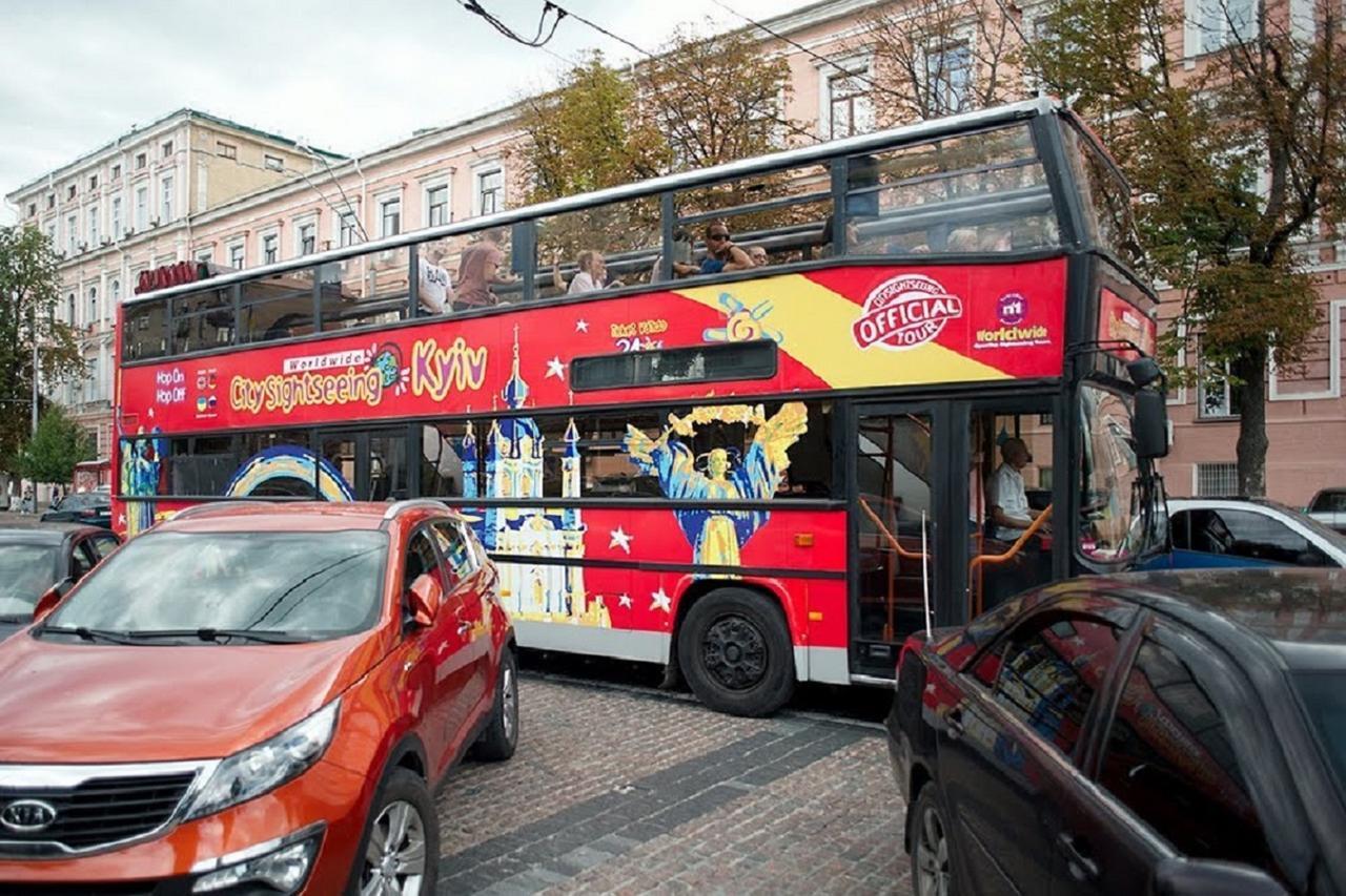 Podil Near Poschtova Square History Center * Kyiv