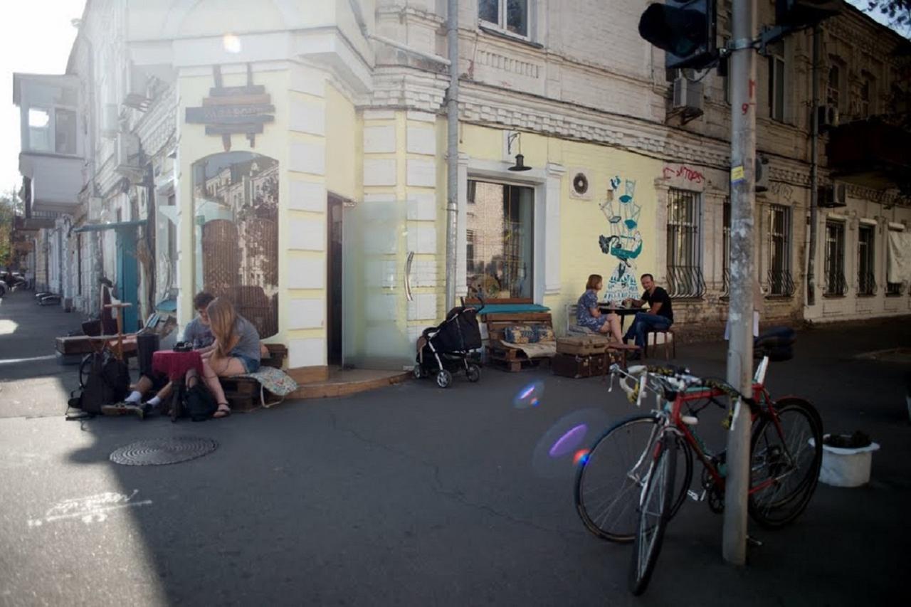 Podil Near Poschtova Square History Center Apartment